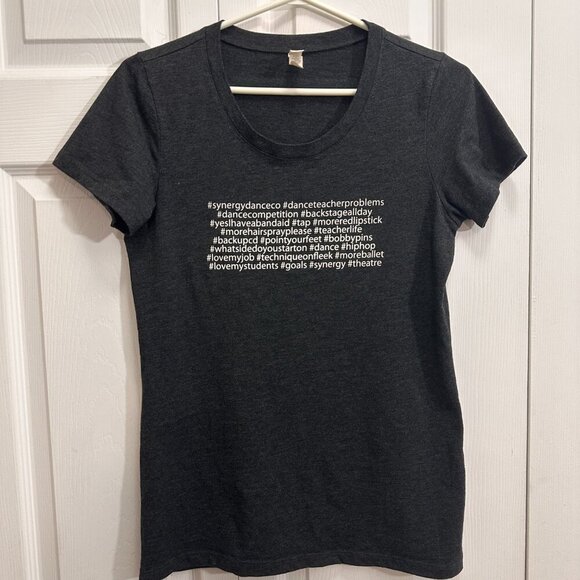 BELLA+CANVAS Girl,s T-Shirt ( L) fits(M) - Picture 2 of 12